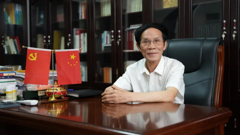 “为学之道·雷竞技官网网站登录老专家访谈录”系列报道之四： 《把学问写在大地上——朱有志研究员访谈录》(图1)