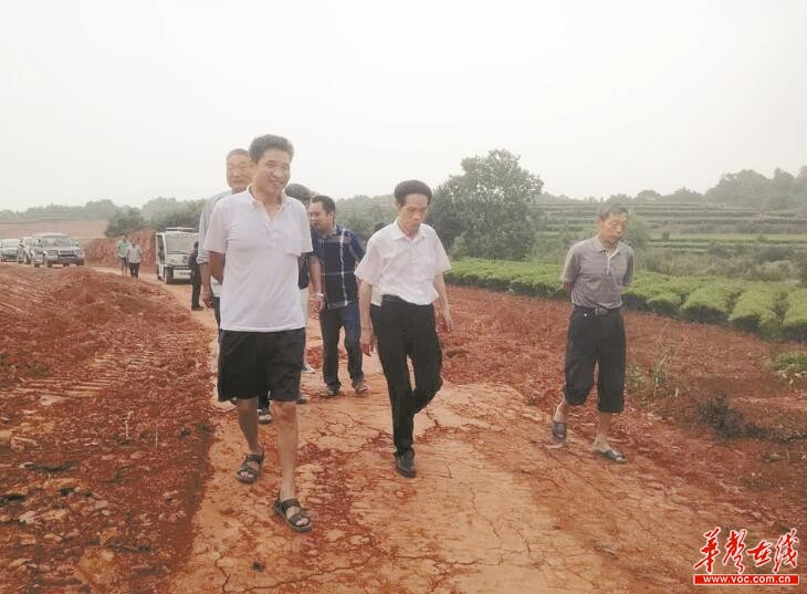 “为学之道·雷竞技官网网站登录老专家访谈录”系列报道之四： 《把学问写在大地上——朱有志研究员访谈录》(图12)