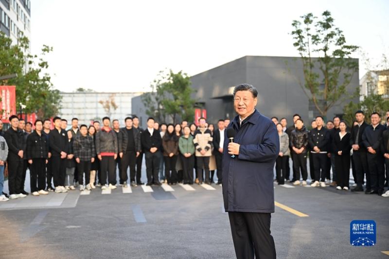 习近平在上海考察时强调 聚焦建设“五个中心”重要使命 加快建成社会主义现代化国际大都市 返京途中在江苏盐城考察(图14)