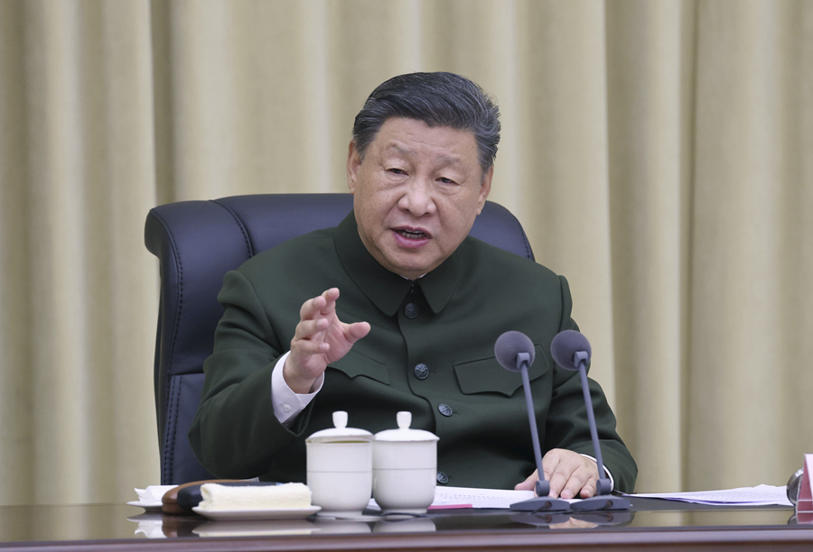 习近平在视察信息支援部队时强调 努力建设一支强大的现代化信息支援部队 推动我军网络信息体系建设跨越发展(图1)