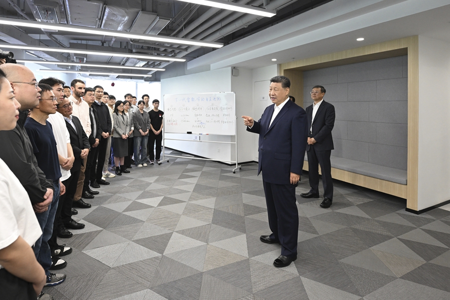 习近平在上海考察时强调 加快建成具有全球影响力的科技创新高地(图4)