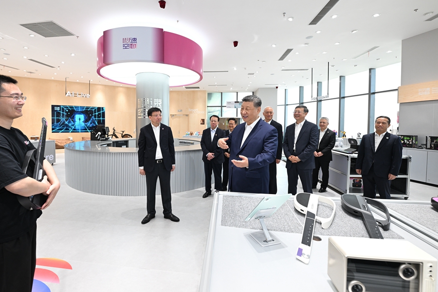 习近平在上海考察时强调 加快建成具有全球影响力的科技创新高地(图6)