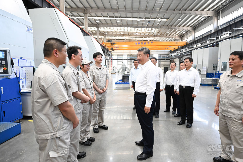 习近平在河南洛阳市考察调研(图2)
