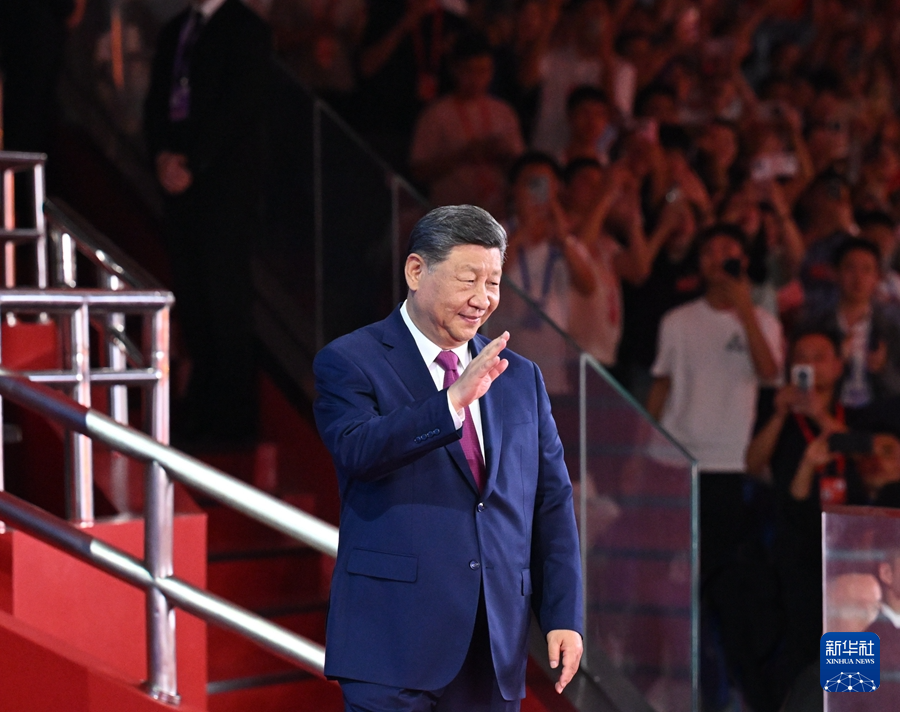 第十五届全国运动会在广东广州隆重开幕 习近平出席开幕式并宣布运动会开幕(图4)