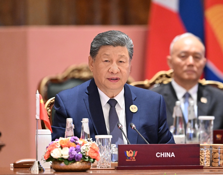 习近平出席金砖国家领导人第十八次会晤第二阶段会议并发表重要讲话(图1)